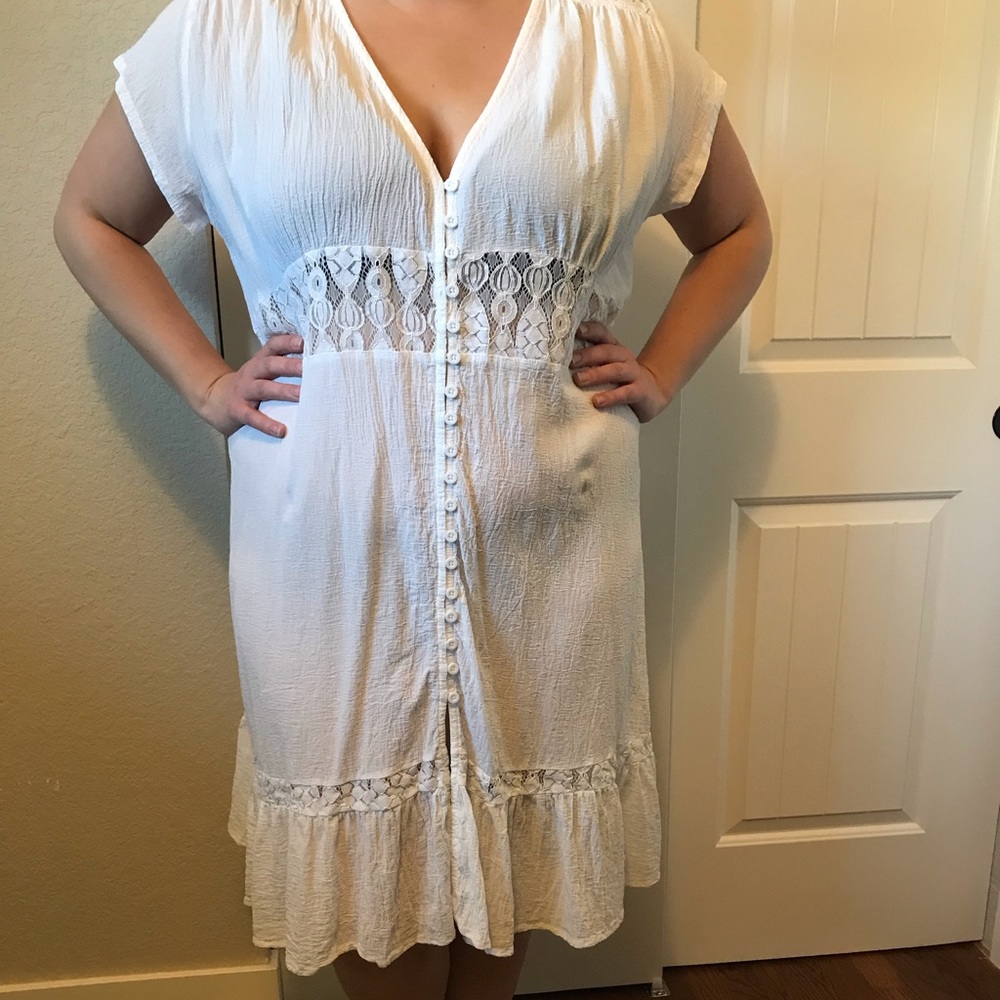 White vacation dress! Comes below knees